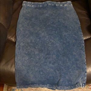 Stretch denim pencil skirt with zipper